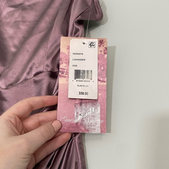 Emerald Sundae Juniors' Ruched Asymmetric Bodycon Dress - Picture 6 of 8